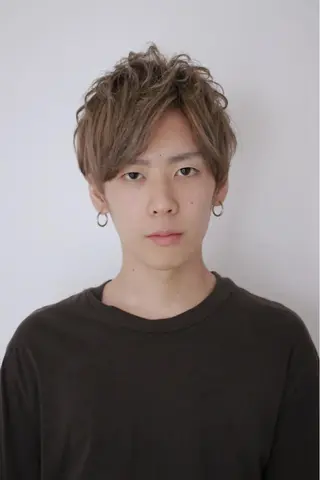 ショート カラー メンズ Lolonois池田 代表 鍜治本颯太のヘアスタイル