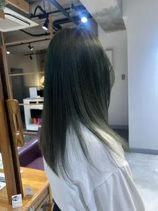 カラー 池田 藍蓮のヘアスタイル