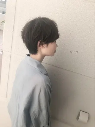 ショート 岸川 恭子のヘアスタイル