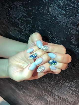 ネイル 指名支持率NO.1 スタイリストのヘアスタイル