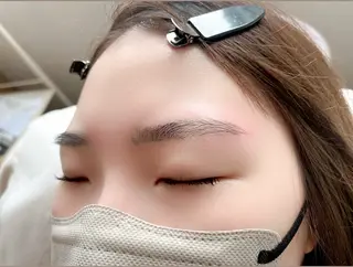 マツエク・マツパ SALON DE FORCE所属・SALON DE FORCE 本八幡の眉毛・アイブロウイメージ