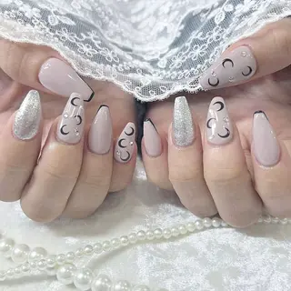 ネイル Kanako 💫のネイルデザイン