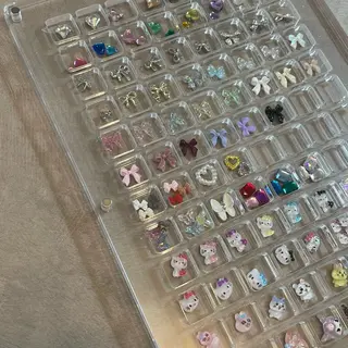 ネイル Eight plusのネイルデザイン