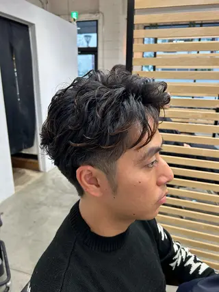 メンズ やりすぎないパーマ ニュアンスパーマのヘアスタイル