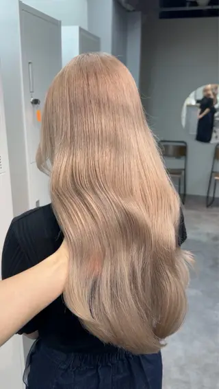 ロング カラー ミルクティーベージュ 💫HARUTOのヘアスタイル