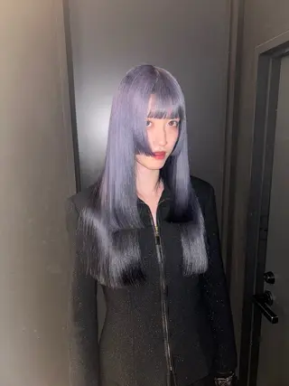 ロング エミリ / オリーブカラーのヘアスタイル