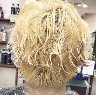 ショート カラー メンズ "PEPPU "所属・🌈推し色派手髪 ハイトーンShinのヘアスタイル