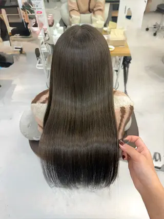 ロング 山崎結菜 🫧透明感カラーのヘアスタイル