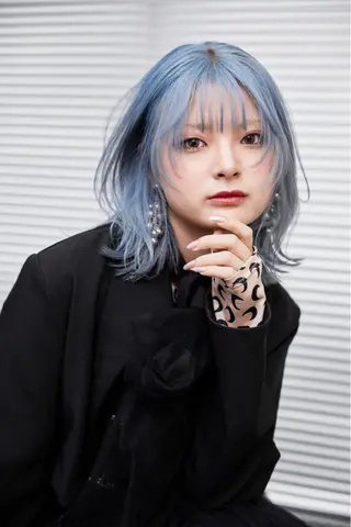 セミロング カラー レイヤー/艶カラー 🫧守利のヘアスタイル