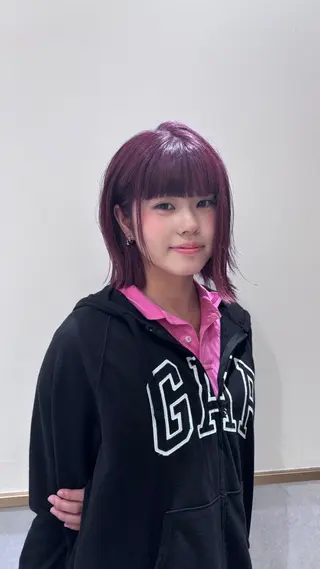 ミディアム ハイトーン/レイヤー KYOKA🩶のヘアスタイル