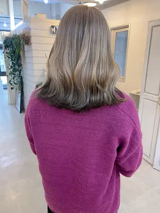 ミディアム カラー AiM 大名　似合わせカットのヘアスタイル