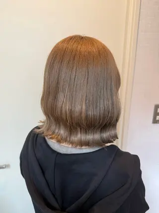 ミディアム 束感まつエク/ カットモデルくるみのヘアスタイル