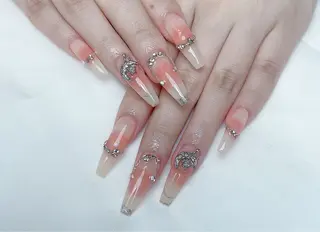 ネイル M🌷nail 長さだし専門店のネイルデザイン