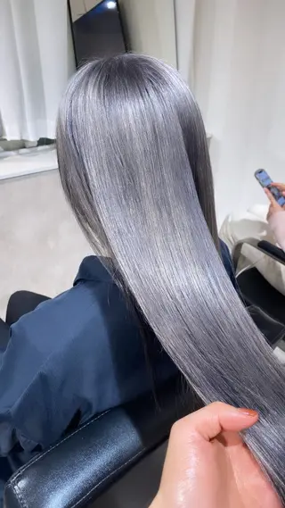 カラー Seleneコウキ ブリーチ/ハイトーンのヘアスタイル