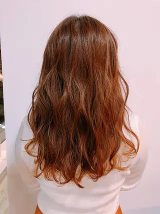 ロング ヘアアレンジ XXXY'S Color Flip所属・小宮 真理奈のヘアスタイル