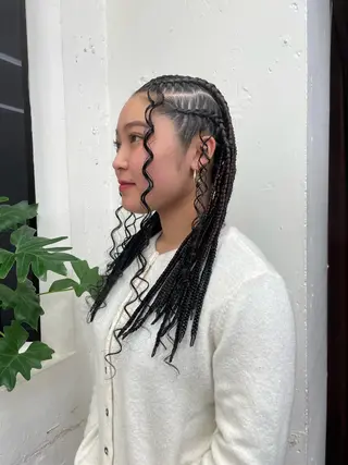 ミディアム ヘアアレンジ コーンロウ／ブレイズ SYUのヘアスタイル