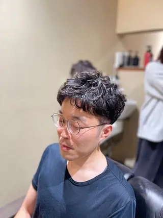 ショート パーマ メンズ 茂木 太郎のヘアスタイル