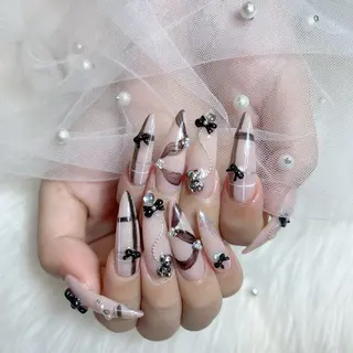 ミディアム Chiin Nailのネイルデザイン