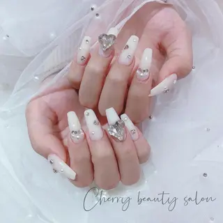 ネイル SAKURA 🍒のネイルデザイン