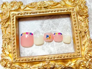 ネイル マジックミラー所属・マジック ミラーのネイルデザイン