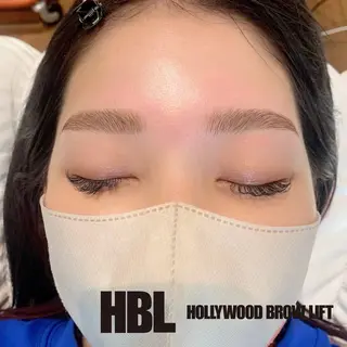 アイブロウ ulu.久保田 加奈子のヘアスタイル