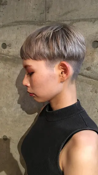 ショート カラー 桑原 菜摘のヘアスタイル