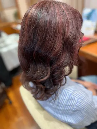 ミディアム カラー グラースアンジュ浦和ワシントンホテル店所属・新井 愛佳のヘアスタイル