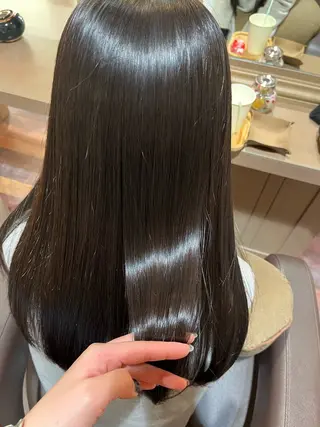 ロング 大野 志歩のヘアスタイル