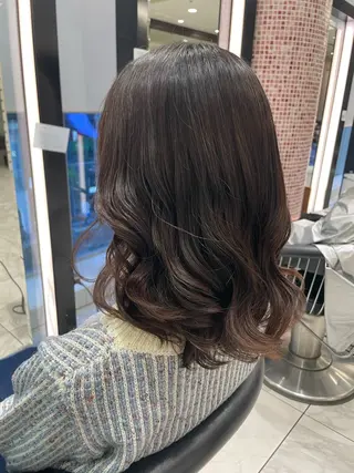 ミディアム パーマ コテ巻きパーマ 藤野佑成のヘアスタイル