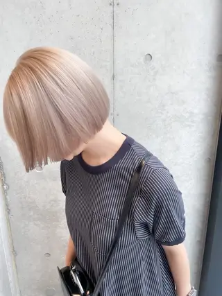 ショート カラー ヘアアレンジ ミニボブ/ブリーチ 🌈MISATOのヘアスタイル