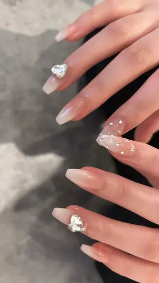 ネイル Mignon所属・Mignon 、のネイルデザイン