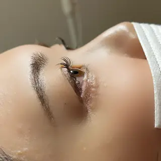 マツエク・マツパ trico心斎橋 ナツミのヘアスタイル