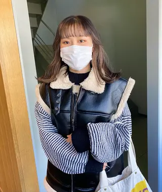 セミロング カラー パーマ 髪と音処　マトぺ所属・デザインカラー/ボブ ブリーチカラー/ユリのヘアスタイル