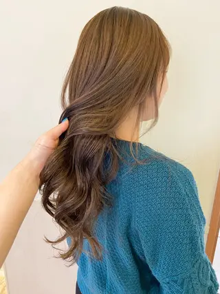 ロング カラー 🐺ウルフ/レイヤー 似合わせ‎🤍沙羅のヘアスタイル