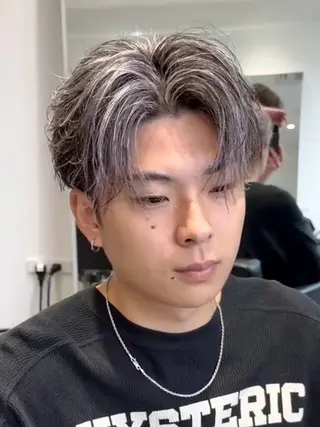 カラー パーマ メンズ SALOWIN新宿三丁目所属・新宿/新宿三丁目 メンズハイライト梶原のヘアスタイル