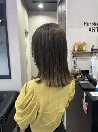 セミロング カラー 友滝 真菜美のヘアスタイル