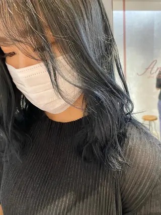 セミロング Cielro【 シェイロ 】所属・Cielro/ダブル カラー/西田咲希のヘアスタイル