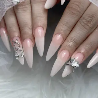 ネイル miku 🦋nailのネイルデザイン