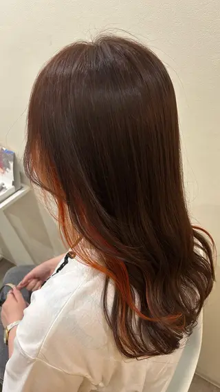 カラー jiire所属・ユイ コハルのヘアスタイル