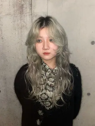 ロング カラー ヘアアレンジ rin🩰ハイトーン /レディースパーマのヘアスタイル