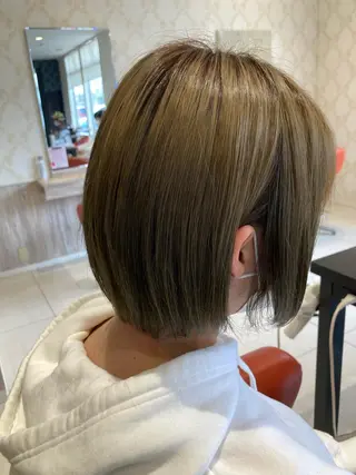 ショート カラー 坂上 晴日のヘアスタイル