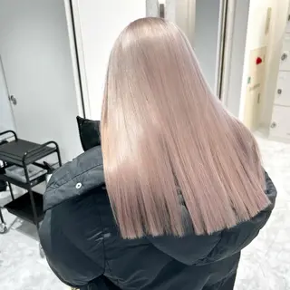 ロング 名古屋ムラ修正 ハイトーンのヘアスタイル