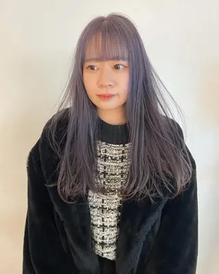 カラー 🎀ボブ＋ハイトーン シュカ👶🏻のヘアスタイル