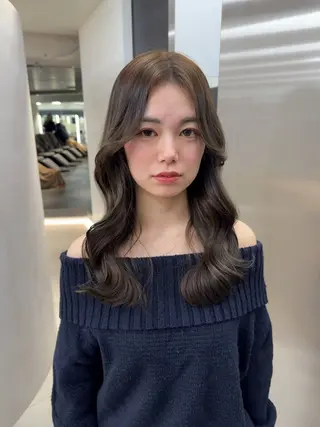 セミロング カラー MIES amane(アマネ)のヘアスタイル