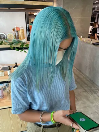 セミロング カラー 💜ハイトーン💛 マジカルかいちゃんのヘアスタイル