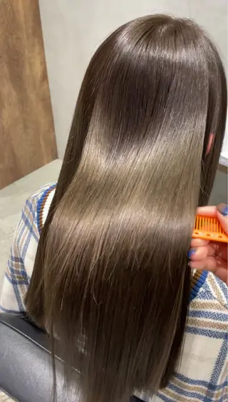 ロング カラー 石垣 凜のヘアスタイル