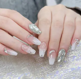 ネイル HIN NAILのネイルデザイン