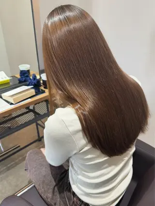 セミロング ✨️ストレート ✨️髪質改善のヘアスタイル