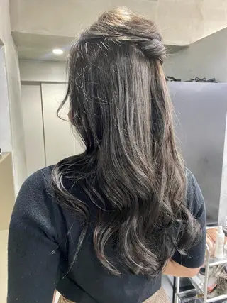 ロング カラー 田代 佳穂のヘアスタイル