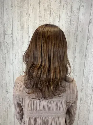 カラー 艶髪/透明感/ 三宅晴香のヘアスタイル